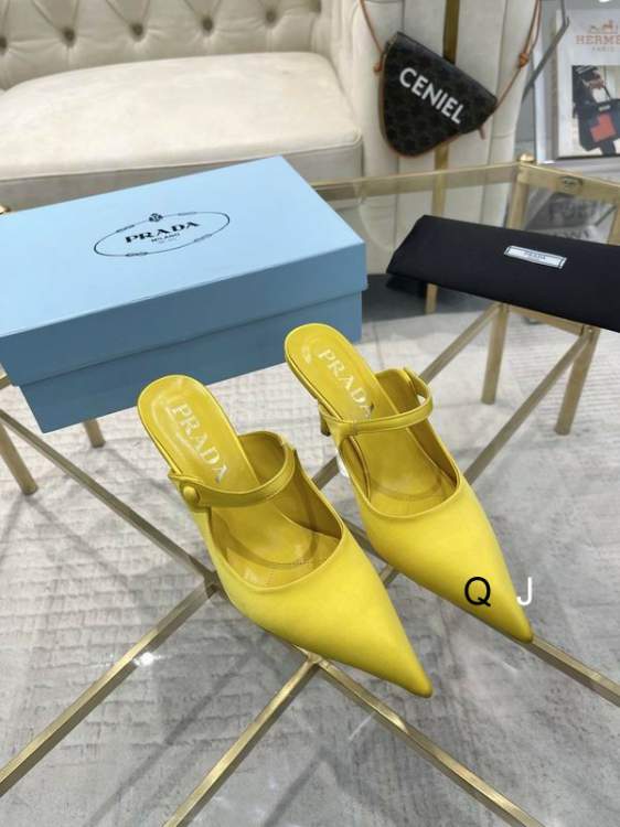 Picture of Prada Shoes _SKUPradasz35-40J110919211